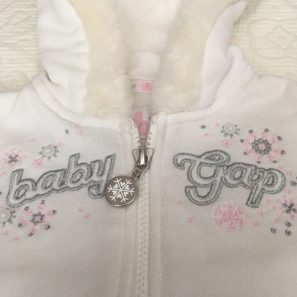 6-12m (3/$20) Gap Hoodie - Picture 5 of 10